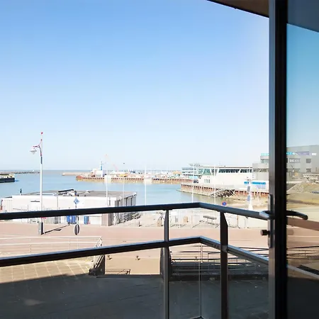 Bizstay Harbour I Scheveningen Apartments The Hague Room photo