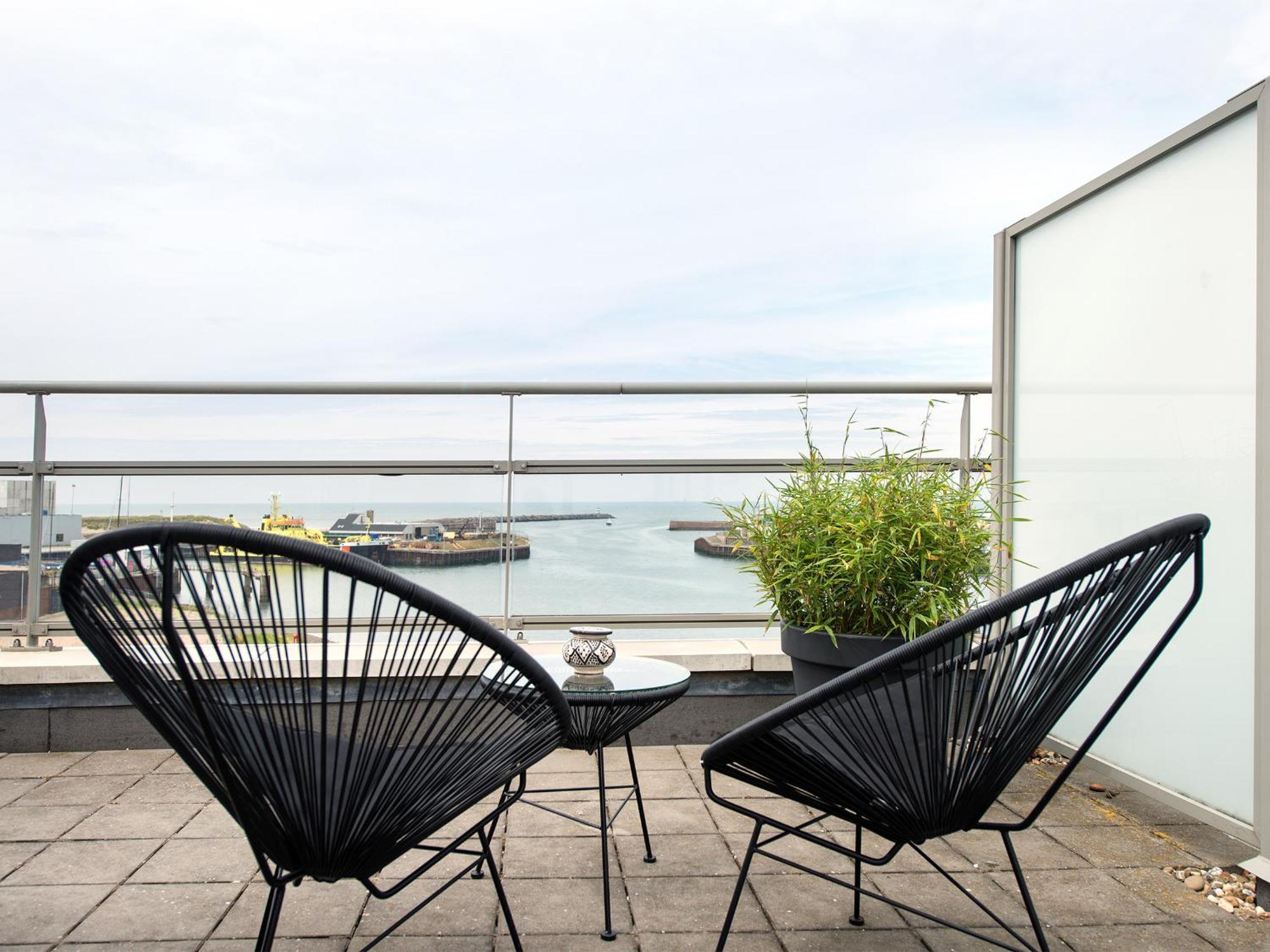 Bizstay Harbour I Scheveningen Apartment The Hague